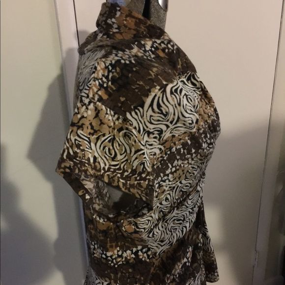 Top Flutter Sleeves Knotted Front - Picture 4 of 7